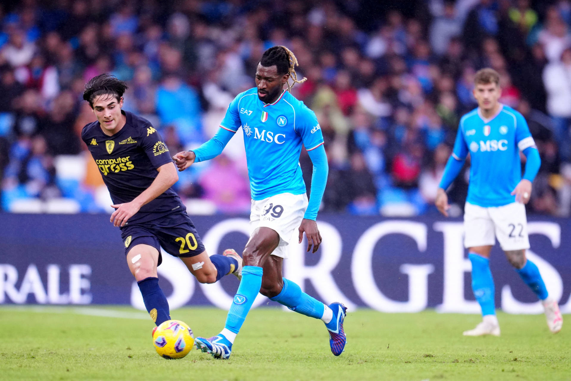 佛罗伦萨惜败那不勒斯,未能取得关键胜利 佛罗伦萨惜败那不勒斯,未能取得关键胜利