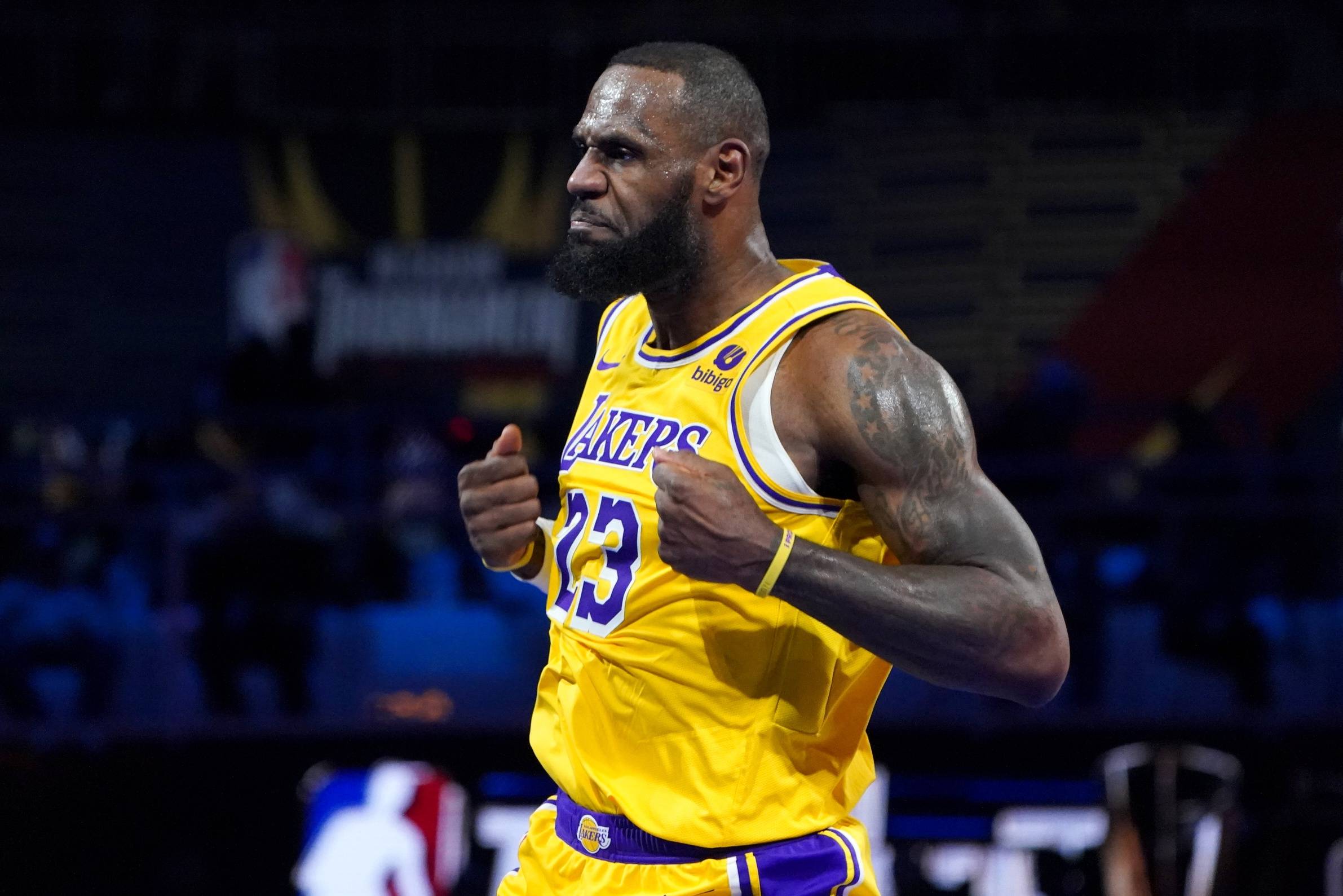 金年会-谁是最强MVP？詹姆斯、字母哥、霍乐迪三强争夺的简单介绍