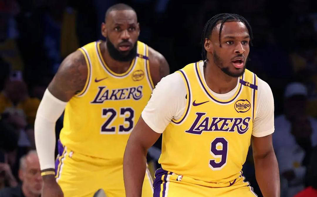 金年会体育-湖人队再胜快船队，战绩稳定在榜首