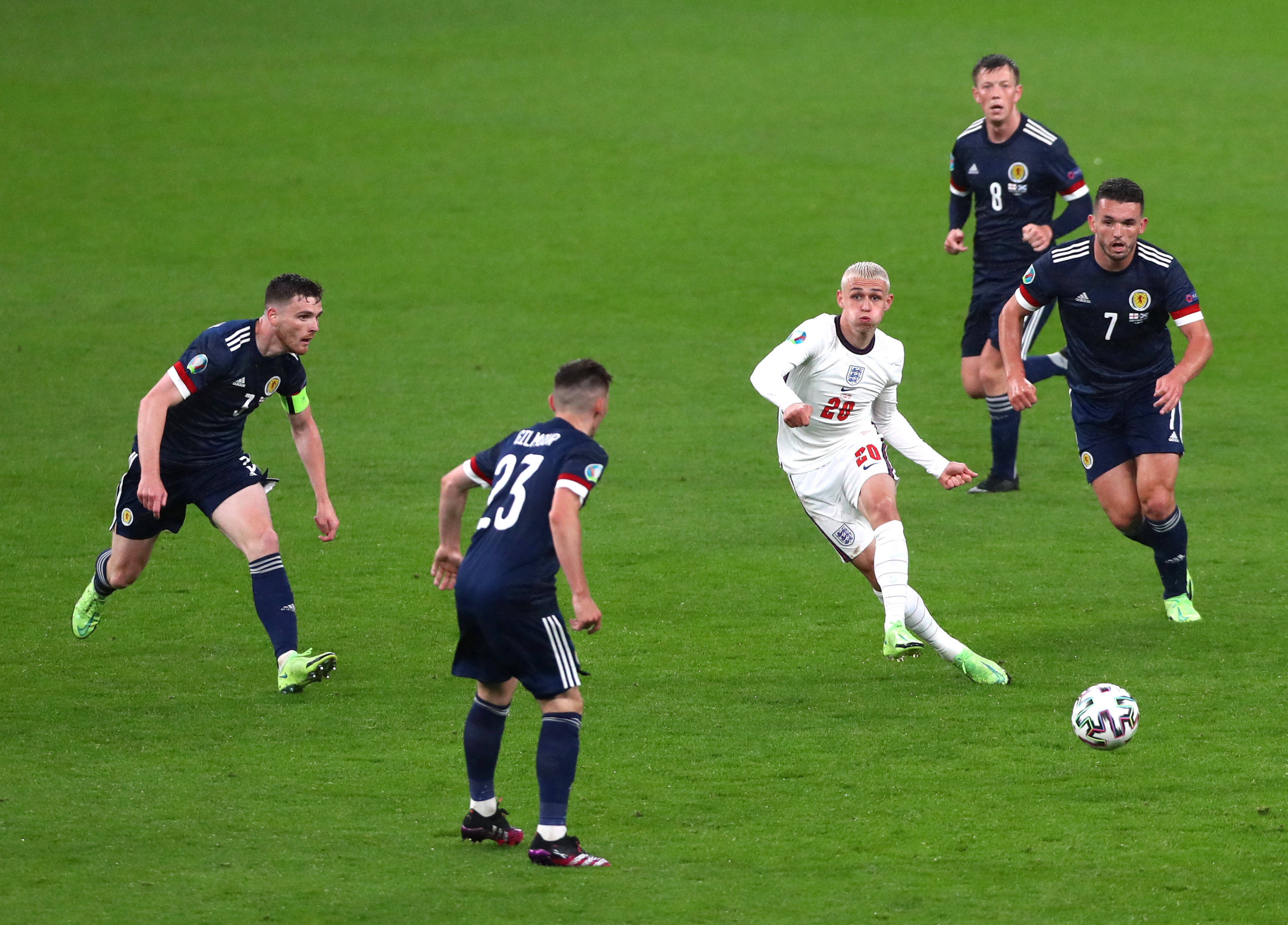 包含欧洲国家队对决经典,胜者风光至极的词条 包含欧洲国家队对决经典,胜者风光至极的词条