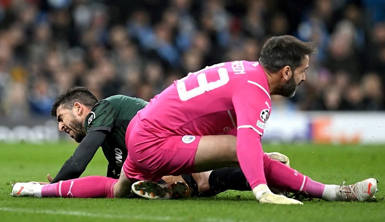 金年会网址-关于球队主力门将受伤，替补守门员表现出色的信息