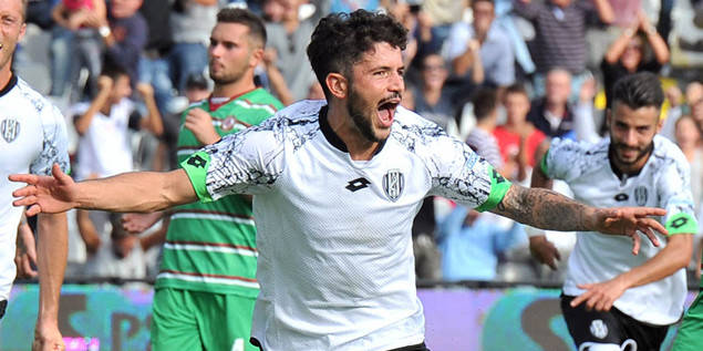 包含AC米兰客场大胜萨索洛,豪取三分的词条 包含AC米兰客场大胜萨索洛,豪取三分的词条