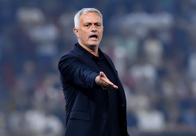 金年会全站-罗马主帅穆里尼奥：球队需要保持势头，争夺冠军的简单介绍