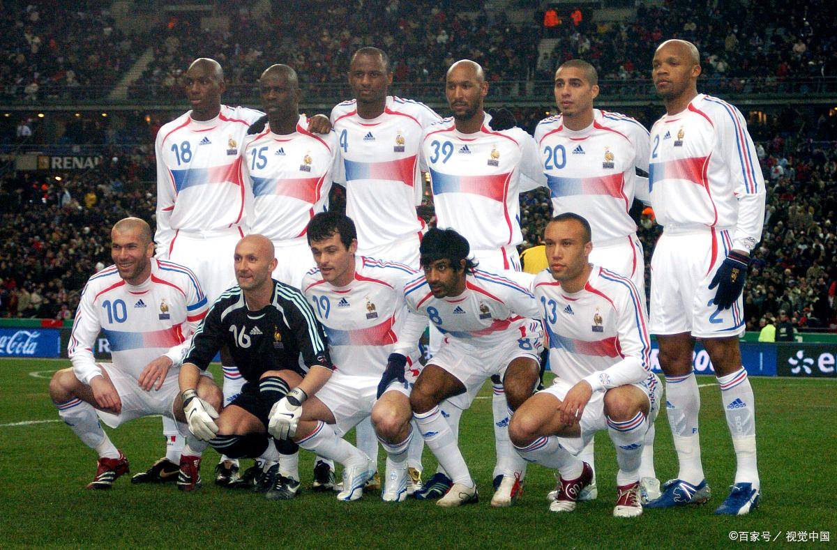 足球比赛中精彩瞬间不断涌现,激情无限的简单介绍 足球比赛中精彩瞬间不断涌现,激情无限的简单介绍