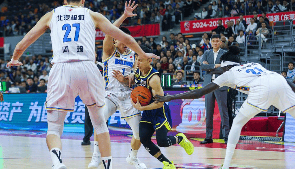 包含篮球客场击败对手,暂时脱离降级的词条 包含篮球客场击败对手,暂时脱离降级的词条