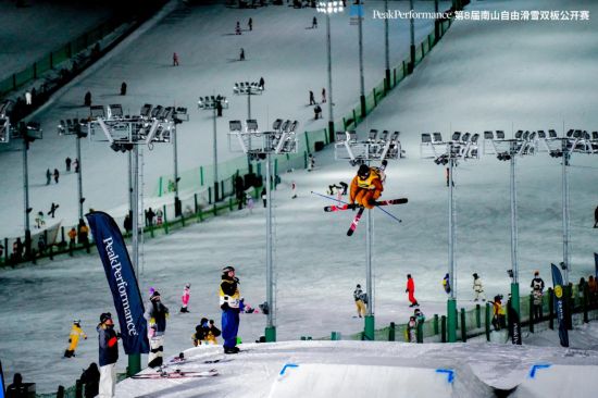 冰雪项目竞争激烈各队展现实力的简单介绍 冰雪项目竞争激烈各队展现实力的简单介绍