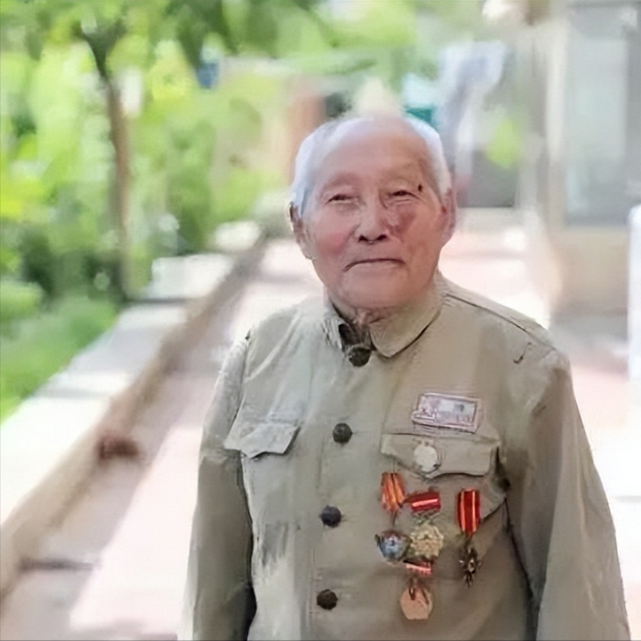 一位经验丰富的老将宣布将退役 一位经验丰富的老将宣布将退役