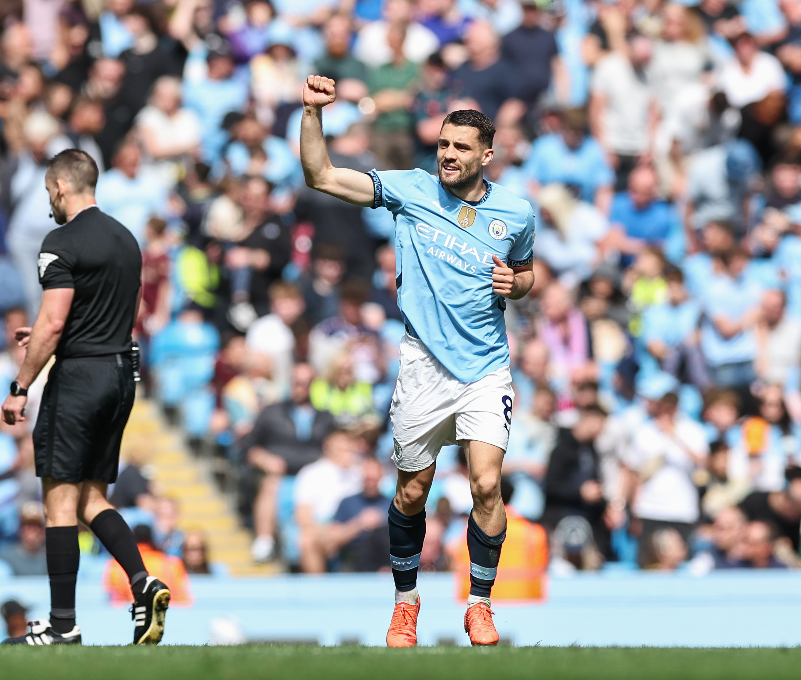 曼城客场砍下球,反客为主完胜 曼城客场砍下球,反客为主完胜