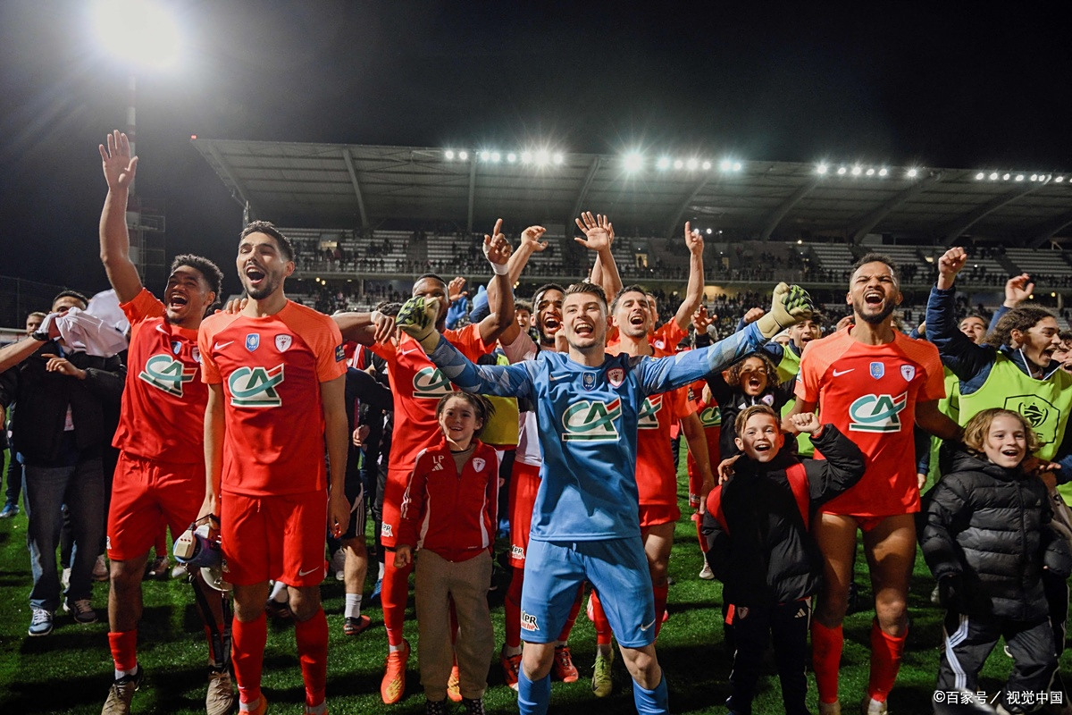 蒙彼利埃队今天的比赛充满悬念,球迷紧张观看的简单介绍 蒙彼利埃队今天的比赛充满悬念,球迷紧张观看的简单介绍