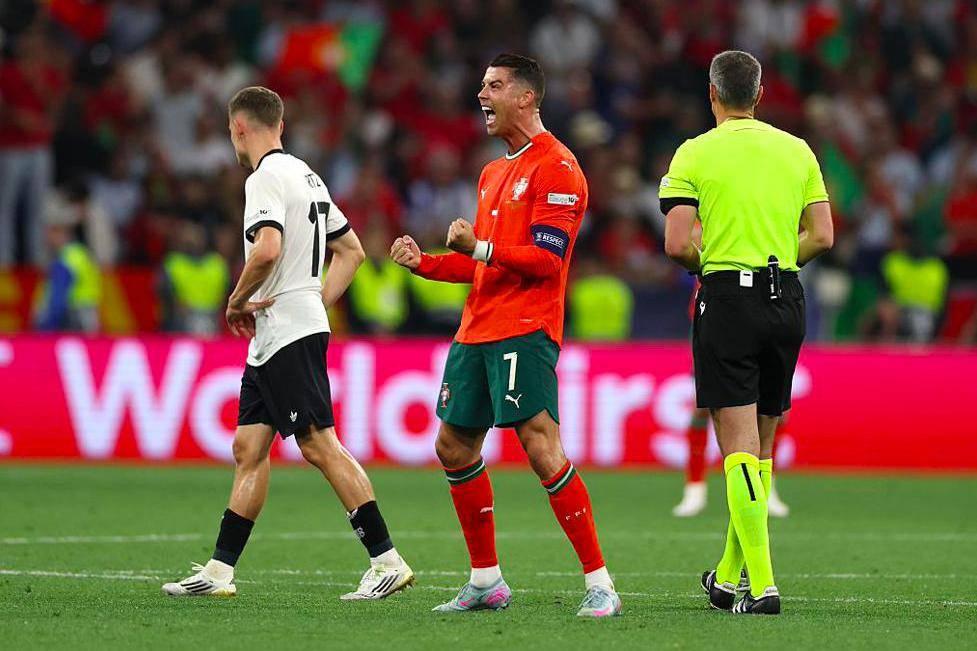 金年会体育-波尔多球员在最新一场比赛中射入制胜球