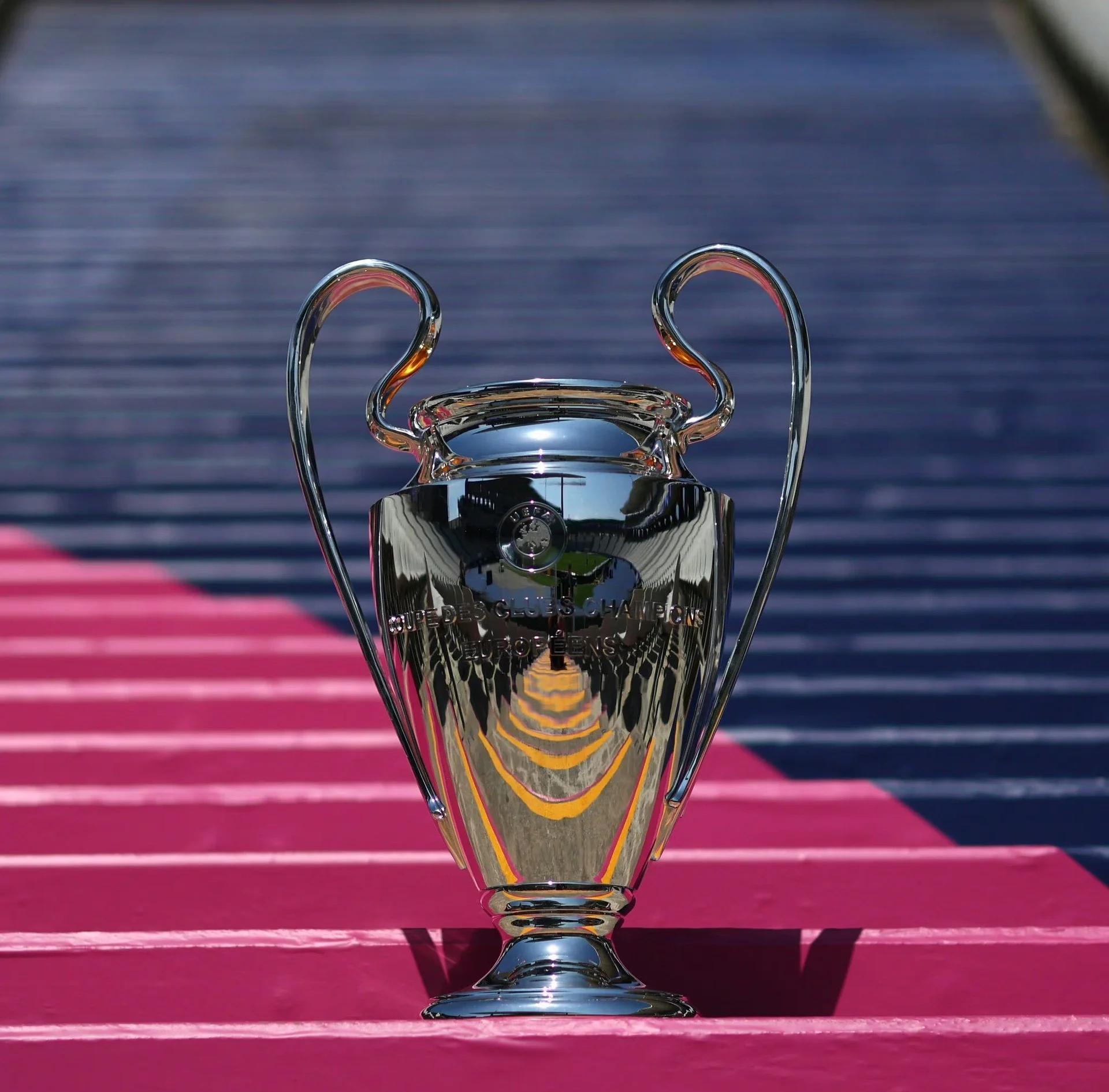 jinnianhui-曼城-大胜，欧冠门票在手的简单介绍