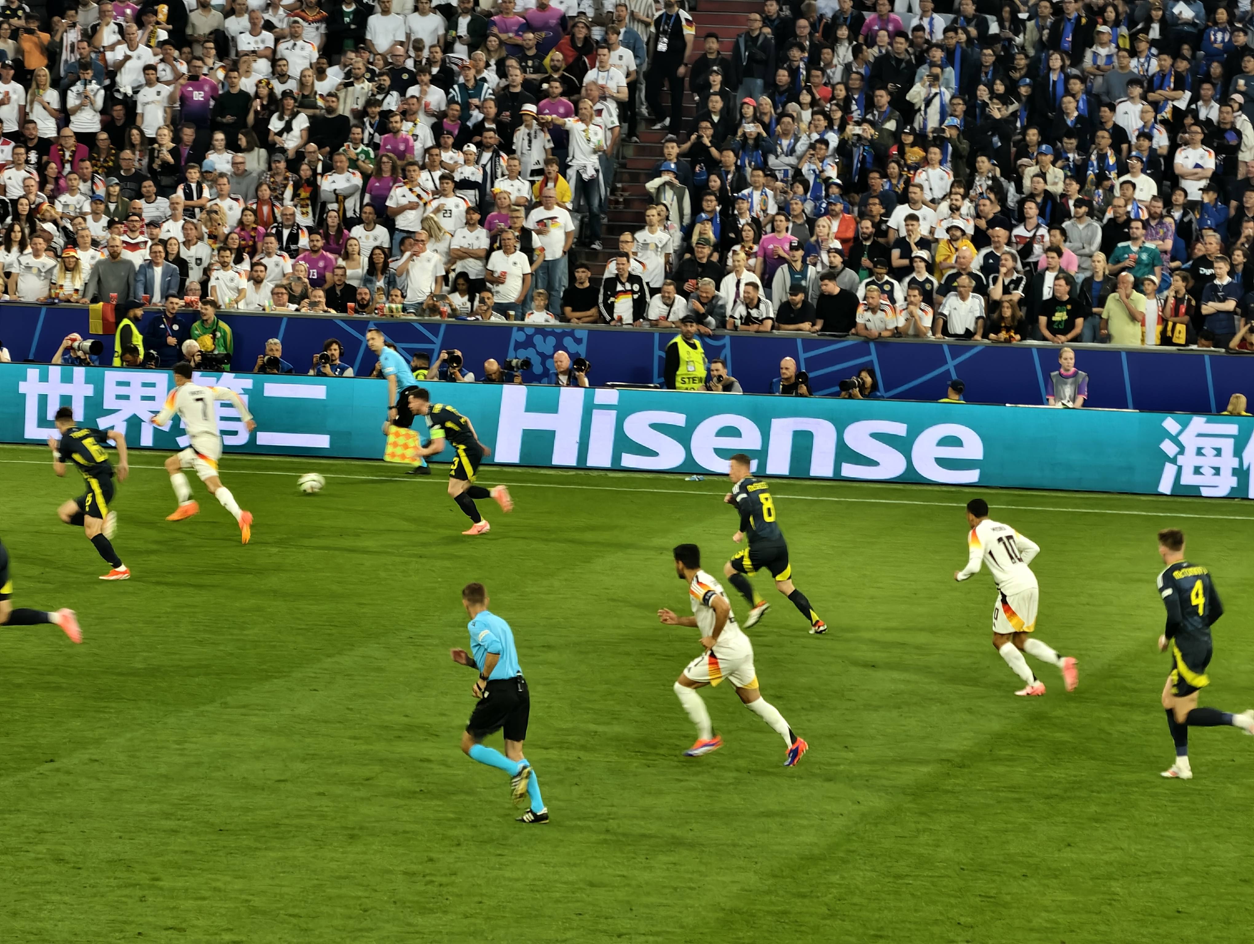 金年会网站-欧洲女子足球比赛举行精彩角逐！