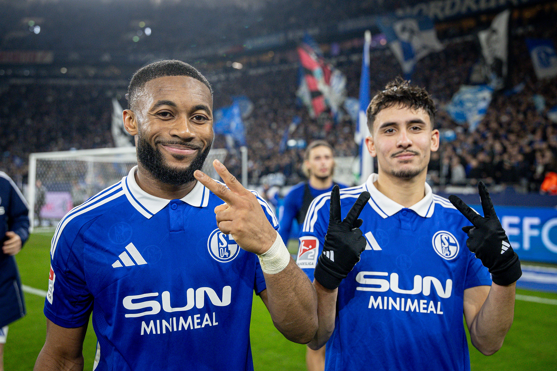 金年会官网-摩纳哥主场大胜沙尔克，保持领先地位