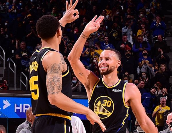 金年会官方-开拓者在主场力克雄狮，赢得胜利