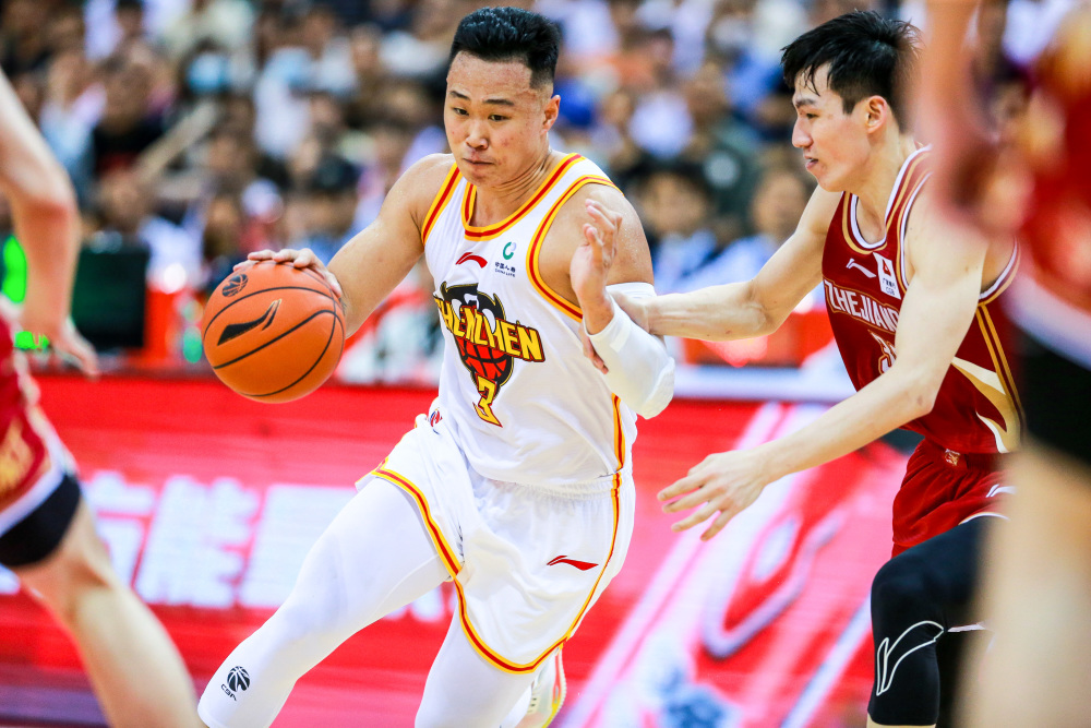 C9翻盘FNC，Caps成为全场焦点小组赛2:1（深圳）