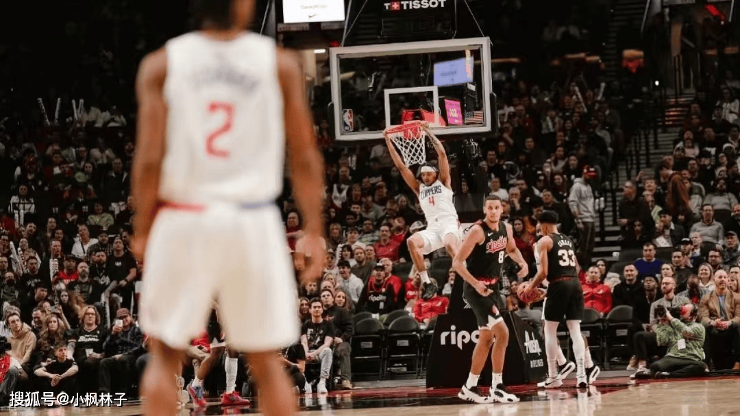 快船惨败勇士,遭遇四连败 快船惨败勇士,遭遇四连败