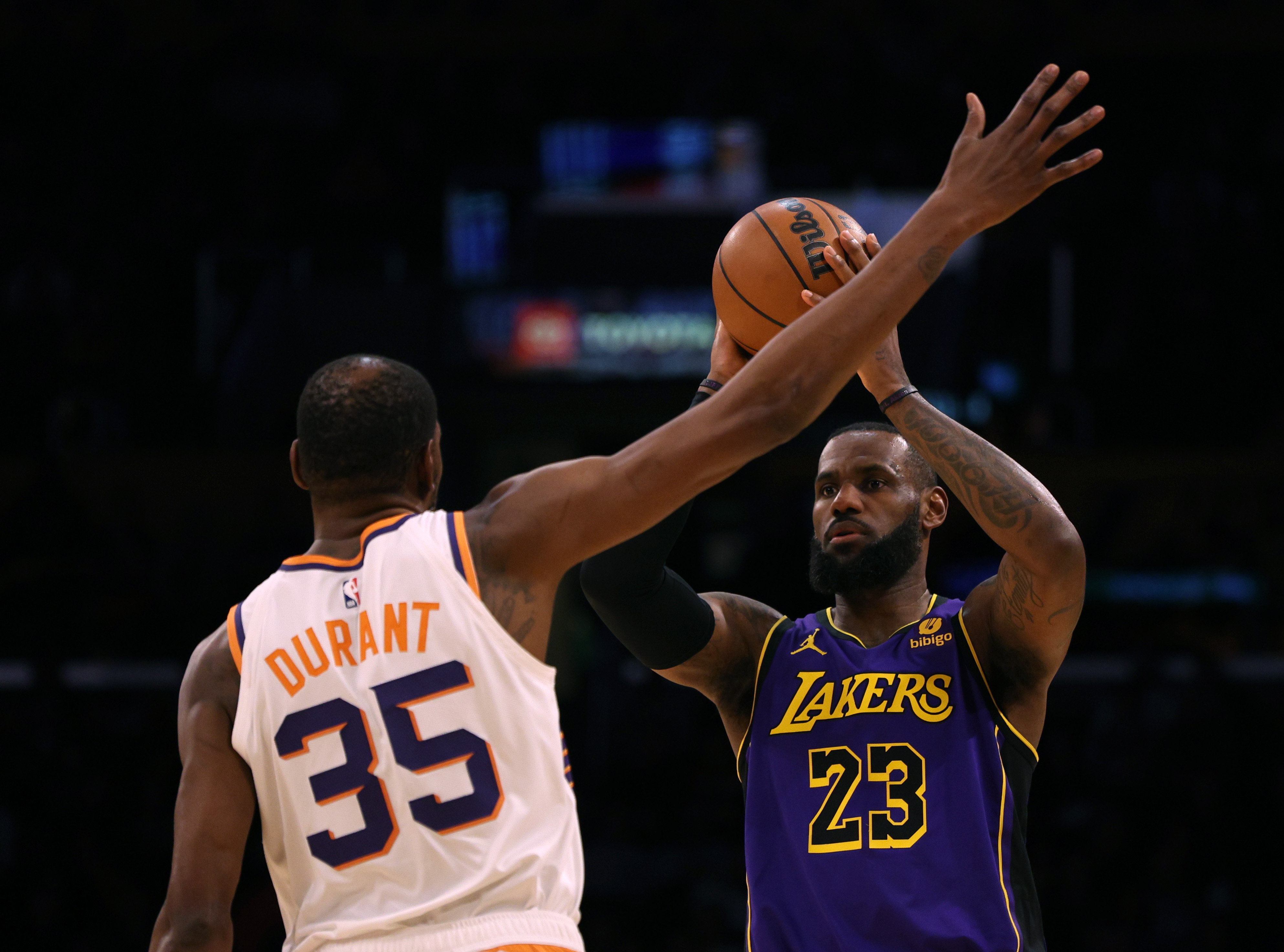 詹姆斯砍41分,湖人逆转太阳 詹姆斯砍41分,湖人逆转太阳