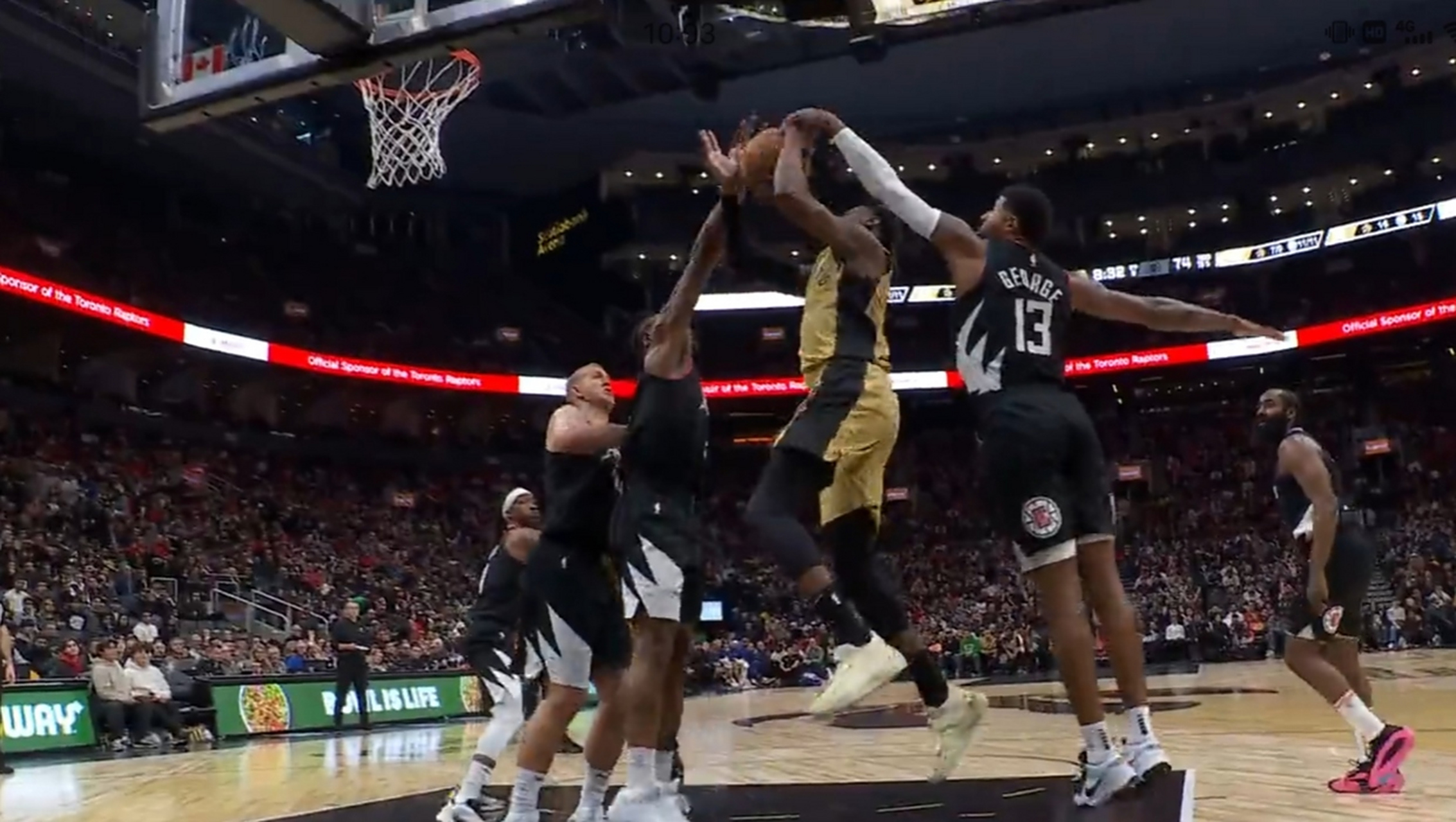 快船队遭遇猛龙队的逆转,惨遭惨败 快船队遭遇猛龙队的逆转,惨遭惨败