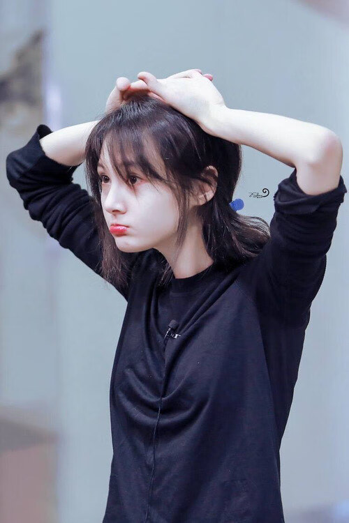 欧冠淘汰赛焦点战，广厦队连续得分压制凯尔特人