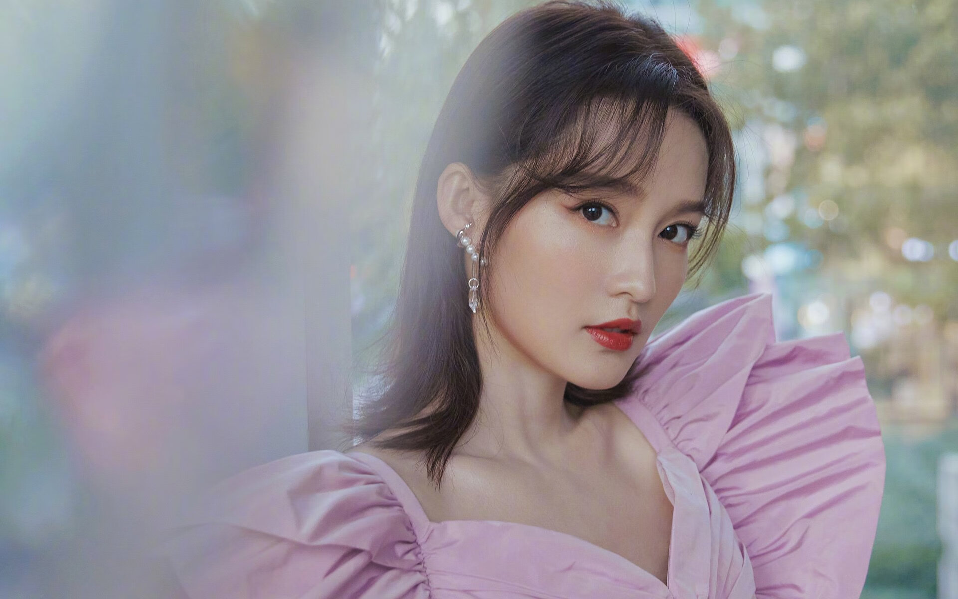 跨界风暴，克罗地亚足球震撼巴萨，加克波F1街道赛上演逆袭传奇