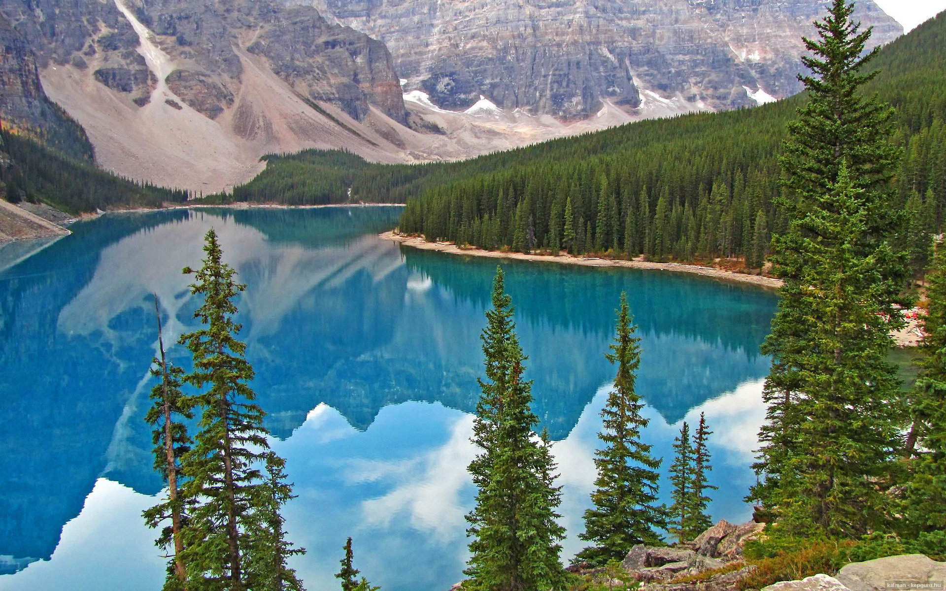 极速版后腰大师，维斯塔潘在巴林的防守粉碎战